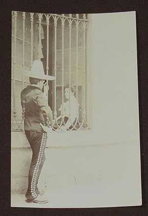 Fotografía De Charro Mexicano A Caballo