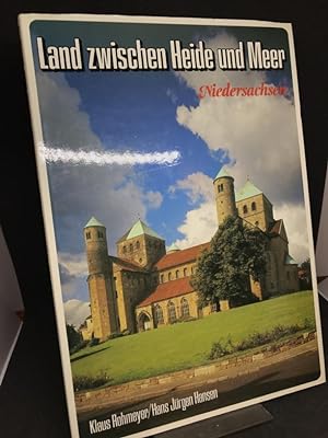 Bild des Verkufers fr Land zwischen Heide und Meer. Niedersachsen. zum Verkauf von Altstadt-Antiquariat Nowicki-Hecht UG