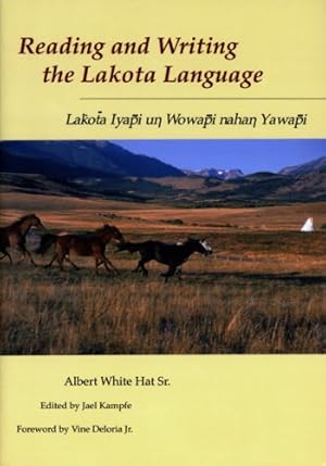 Immagine del venditore per Reading and Writing the Lakota Language by Albert White Hat Sr. [Paperback ] venduto da booksXpress