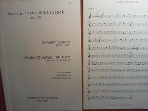 Bild des Verkufers fr Hodie Christus natus est. Zu 10 Stimmen (Blockflten u.a. Melodieinstrumente). Partitur und 10 Stimmen. Herausgegeben und eingerichtet von Heida Vissing. Musikalische Bibliothek ETF 005. zum Verkauf von Buch-Galerie Silvia Umla