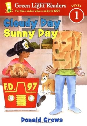 Image du vendeur pour Cloudy Day Sunny Day (Rise and Shine) by National Geographic Learning [Paperback ] mis en vente par booksXpress