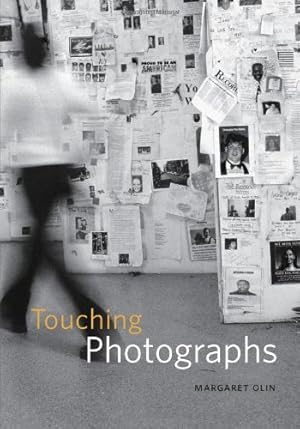 Immagine del venditore per Touching Photographs by Olin, Margaret [Paperback ] venduto da booksXpress