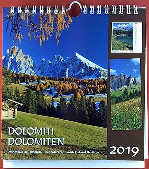 Bild des Verkufers fr Dolomiti Dolomiten. Patrimonio dell umnita - Weltnaturerbe - World Natural Heritage. Tischkalender 2019 zum Verkauf von biblion2