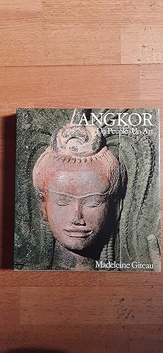 Imagen del vendedor de ANGKOR. Un Peuple - Un Art. a la venta por Librairie Sainte-Marie