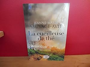 Seller image for LA CUEILLEUSE DE THE for sale by La Bouquinerie  Dd