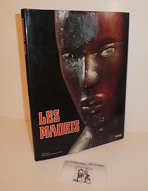 Imagen del vendedor de Les maoris. Traduit et adapt par Ariel Marinie. Editions Atlas. 1983. a la venta por Mesnard - Comptoir du Livre Ancien