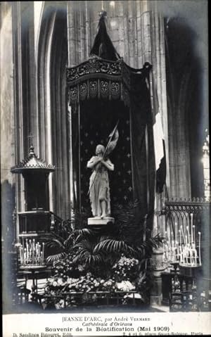 Ansichtskarte / Postkarte Orléans Loiret, Jeanne d'Arc, Plastik von Andre Vermare, Kathedrale