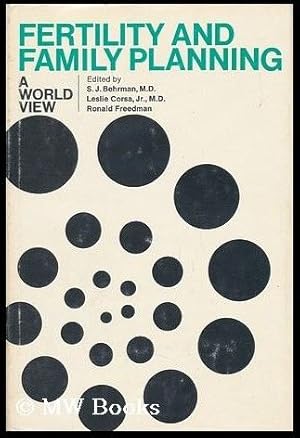 Imagen del vendedor de Fertility and Family Planning, A World Review a la venta por GuthrieBooks