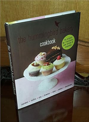 Image du vendeur pour The Hummingbird Bakery Cookbook - **Signed** - 1st/1st mis en vente par Saffron Books