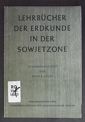 Bild des Verkufers fr Lehrbcher der Erdkunde in der Sowjetzone. zum Verkauf von books4less (Versandantiquariat Petra Gros GmbH & Co. KG)