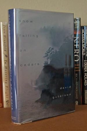 Imagen del vendedor de Snow Falling on Cedars a la venta por Beaver Bridge Books