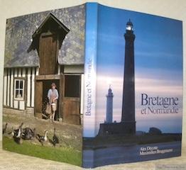 Image du vendeur pour Bretagne et Normandie. Texte Alex Dcotte. Photos Maximilien Bruggmann. mis en vente par Bouquinerie du Varis