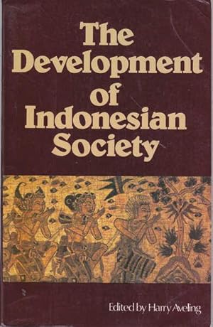 Immagine del venditore per The Development of Indonesian Society: From the Coming of Islam to the Present Day venduto da Goulds Book Arcade, Sydney