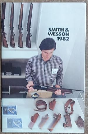 Image du vendeur pour Smith & Wesson 1982 mis en vente par Faith In Print