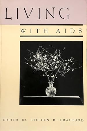 Immagine del venditore per Living with Aids venduto da 2nd Hand Books