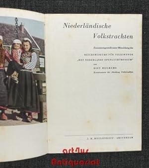 Seller image for Niederlndische Volkstrachten. Zsgest. unter Mitw. d. Reichsmuseums f. Volkskunde "Het Nederlands Openluchtmuseum" for sale by art4us - Antiquariat