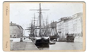 Bild des Verkufers fr Originalfoto CDV um 1870 Canal Grande Trieste zum Verkauf von Versandantiquariat Hsl