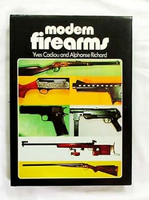 Imagen del vendedor de Modern Firearms a la venta por Adelaide Booksellers