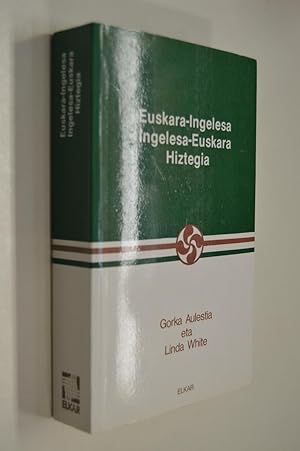 Bild des Verkufers fr Euskera-Ingelesa Ingelesa-Euskara Hiztegia zum Verkauf von By The Lake Books