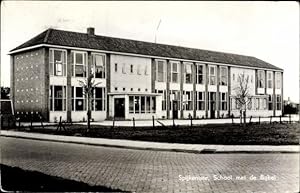 Bild des Verkufers fr Ansichtskarte / Postkarte Spijkenisse Sdholland, School met de Bijbel zum Verkauf von akpool GmbH