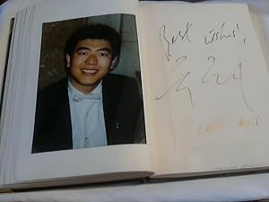 Schöne Autographensammlung mit Orig. Photos in einem Album ; über 80 Autographen ++++++ Weltstars...
