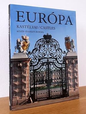 Image du vendeur pour Eurpai Kastlyok / Castles. Kzp-s Kelet-Eurpa mis en vente par AMSELBEIN - Antiquariat und Neubuch