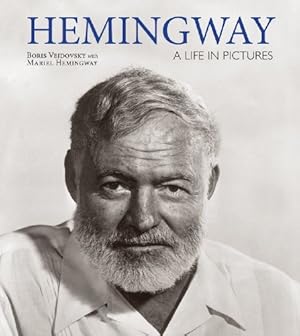 Immagine del venditore per Hemingway: A Life in Pictures [Soft Cover ] venduto da booksXpress