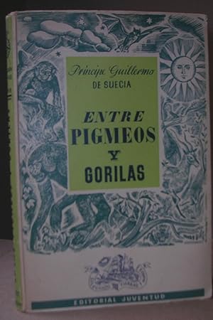 ENTRE PIGMEOS Y GORILAS. Versión española de M. (Marià) Manent.