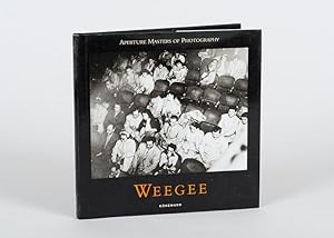 Image du vendeur pour Aperture Masters of Photography: Weegee. mis en vente par Inanna Rare Books Ltd.