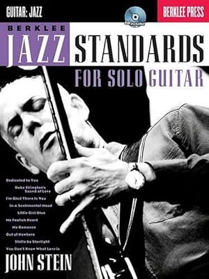 Immagine del venditore per Berklee Jazz Standards for Solo Guitar (Paperback) venduto da Grand Eagle Retail
