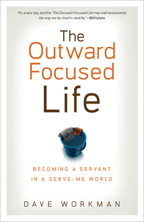 Immagine del venditore per The Outward-Focused Life: Becoming a Servant in a Serve-Me World venduto da ChristianBookbag / Beans Books, Inc.
