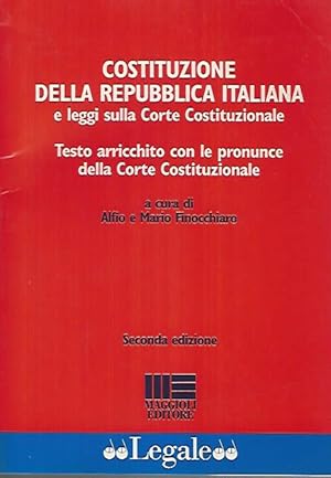 Image du vendeur pour Costituzione della Repubblica italiana e leggi su Corte costituzionale mis en vente par librisaggi