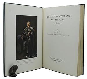 Immagine del venditore per THE ROYAL COMPANY OF ARCHERS 1676-1951: A record of the services rendered in the South African War by members of the Honourable Artillery Company venduto da Kay Craddock - Antiquarian Bookseller