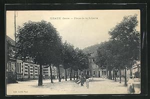 Carte postale Izeaux, Place de la Liberté