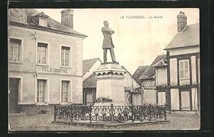 Carte postale Le Vaudreuil, La Mairie, Monoment Edgar Raoul-Duval
