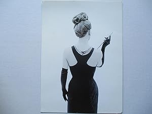 Imagen del vendedor de Yasumasa Morimura Autoportraits Les Actrices Galerie Thaddaeus Ropac 1997 Exhibition invite postcard a la venta por ANARTIST