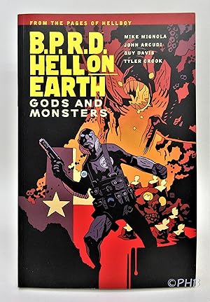 Imagen del vendedor de B.P.R.D. Hell on Earth, Volume 2: Gods and Monsters a la venta por Post Horizon Booksellers