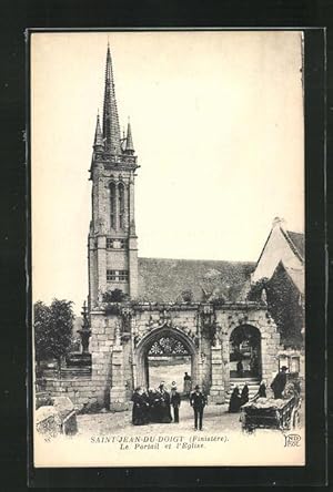 Carte postale St-Jean-du-Doigt, Le Portail et l`Eglise