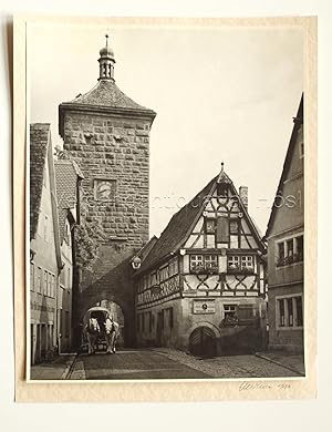 Rothenburg o. d. T. Siebersturm vom Süden mit Weinhaus Spitalgasse 1 Originalfotografie 1938.