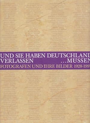 Imagen del vendedor de Und sie haben Deutschland verlassen . mssen. Fotografen und ihre Bilder 1928-1997. 171 Fotografen, 603 Abbildungen. Rheinisches Landesmuseum 15. Mai - 24. August 1997. a la venta por Antiquariat Querido - Frank Hermann