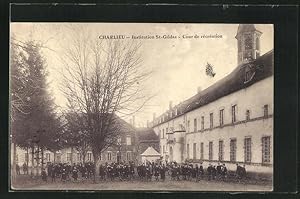 Carte postale Charlieu, Institution St-Gildas, Cour de récréation