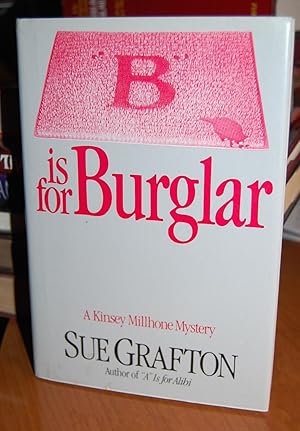 Immagine del venditore per B is for Burglar. venduto da Dark Parks Books & Collectibles