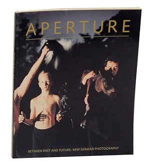 Bild des Verkufers fr Aperture 123 Between Past and Future: New German Photography zum Verkauf von Jeff Hirsch Books, ABAA