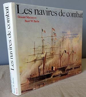 Imagen del vendedor de Les navires de combats  travers les ages. a la venta por Latulu