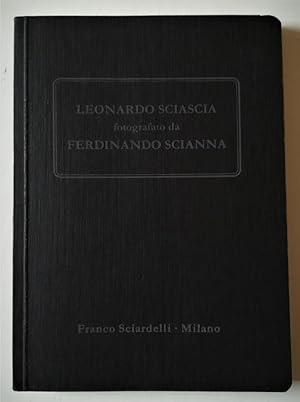 Leonardo Sciascia fotografato da Ferdinando Scianna