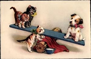 Künstler Ansichtskarte / Postkarte Hund und Katzen auf einer Wippe