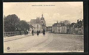 Carte postale Arcis-sur-Aube, La Rue de Châlons, vue de la rue