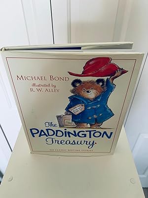 Immagine del venditore per The Paddington Treasury: Six Classic Bedtime Stories [FIRST EDITION, FIRST PRINTING] venduto da Vero Beach Books