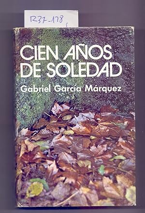 Bild des Verkufers fr Cien aos de soledad. Novela. zum Verkauf von Librera y Editorial Renacimiento, S.A.