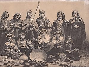 Die Araukaner-Indianer vom Stamm der Mapuche in Deutschland. Ansicht der Gruppe von Männern, Frau...